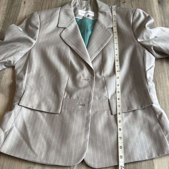 Calvin Klein Women’s Light Gray Pinstriped Suit Jacket Blazer /Pockets Size 10P - Picture 9 of 9